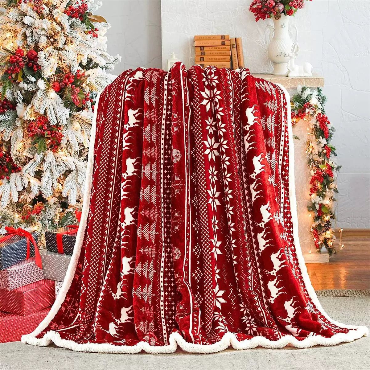 Navidad Christmas Reindeer Throw Blanket
