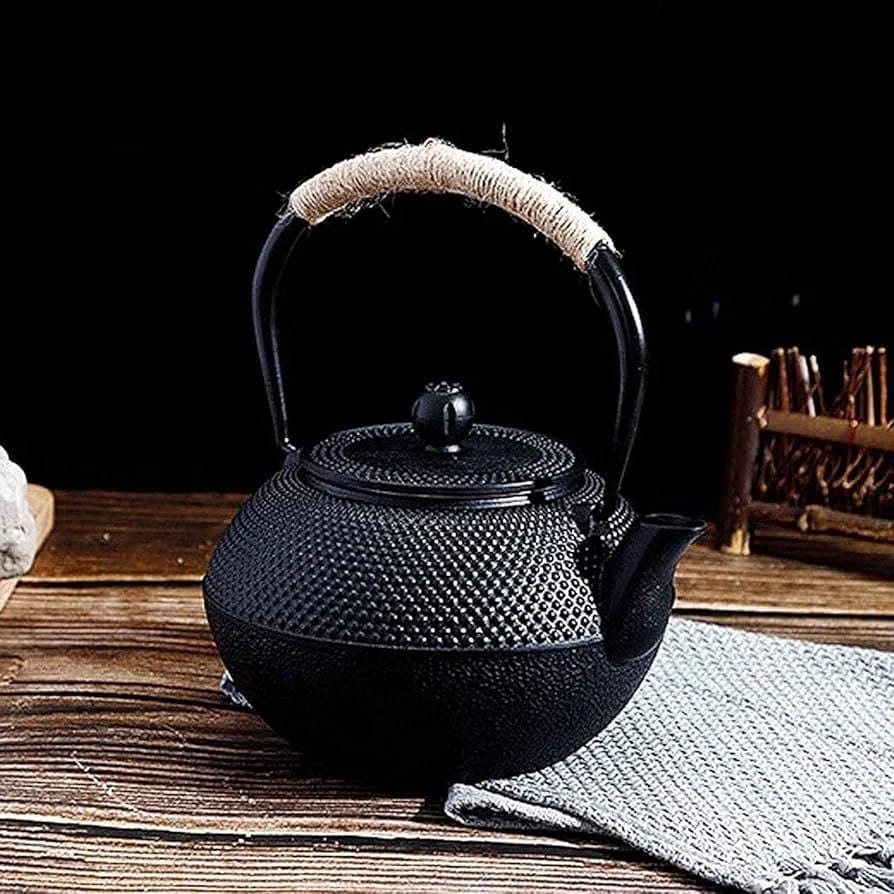 Japanese Style Cast Iron Teapot with Infuser 900 ml