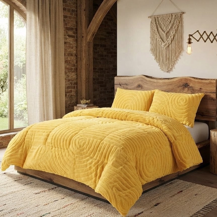 6 × 7 ft heavy warm woolen duvet set with 1 bedsheet and 2 pillowcases for cozy bedroom bedding.