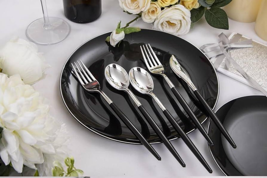 6Pcs Black With White Rim Dinner Plates