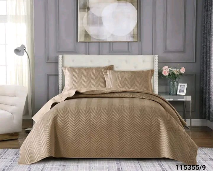 Soft Velvet Bedcover Set