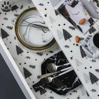 60cm × 3m green kitchen shelf liner with anti-slip bubble texture and tree design, waterproof and durable for drawers, shelves, and countertops. 