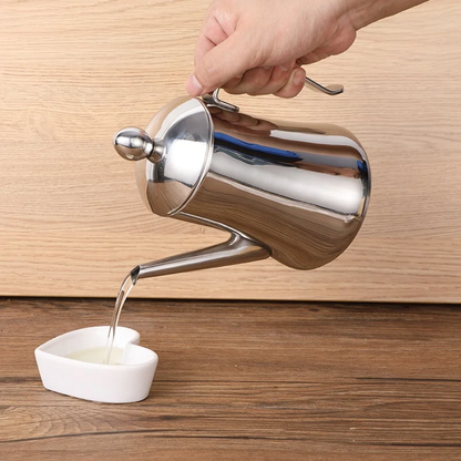2 litre stainless steel infusion kettle with removable mesh filter suitable for open fire