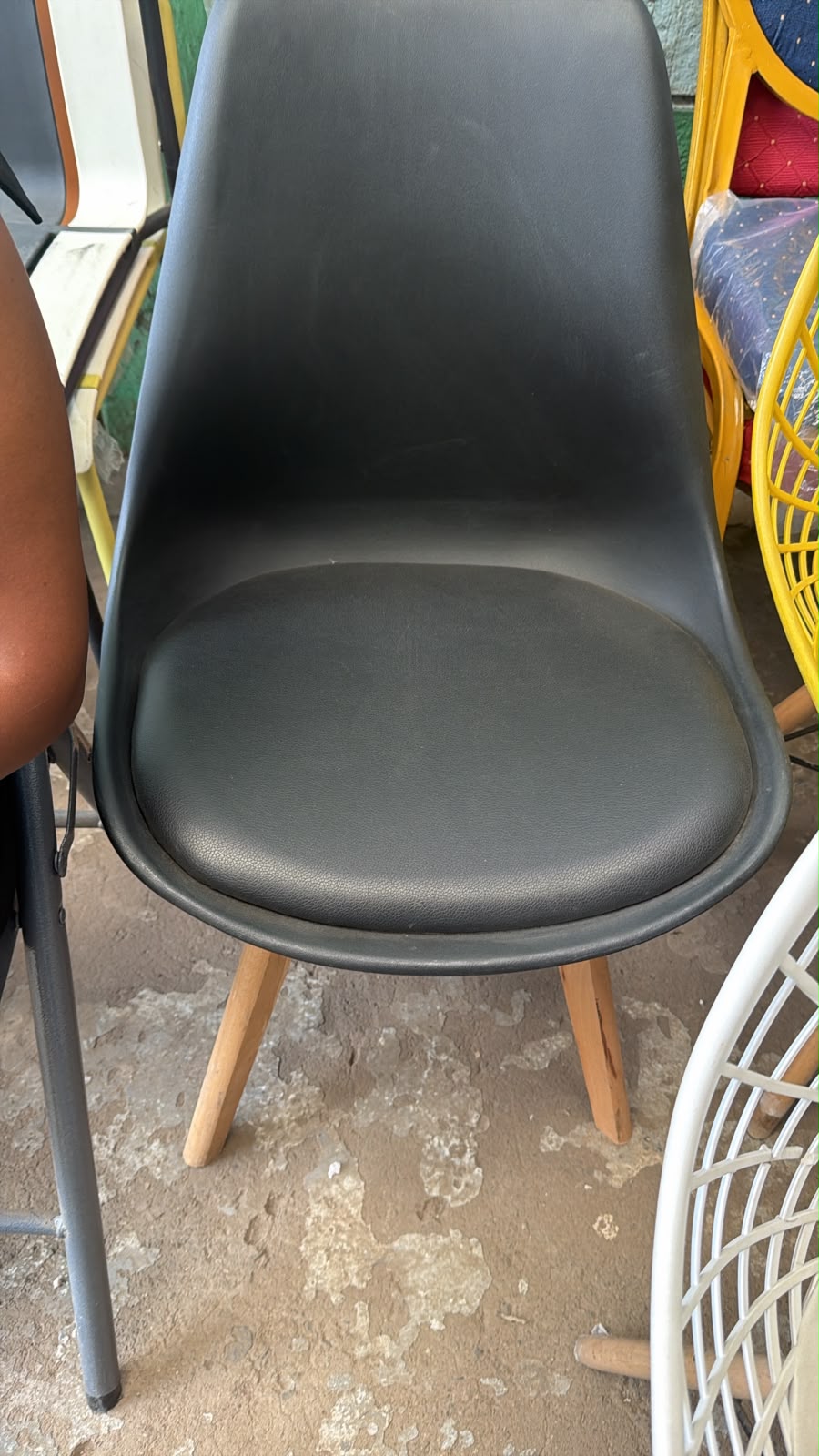 Black Padded Eames Chair