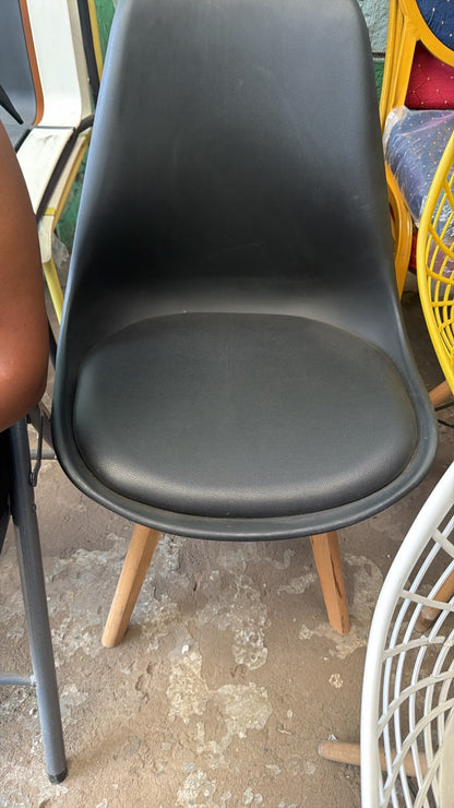 Black Padded Eames Chair