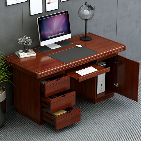Executive office desk available in 1.2M and 1.4M with spacious surface and modern design.