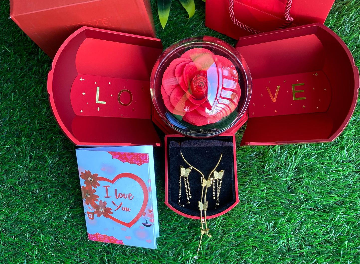 Ladies Love-Themed Jewellery Box Gift Set