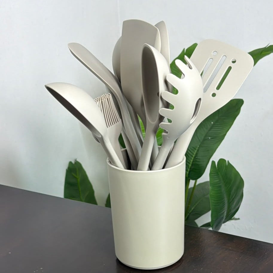 11 piece food grade silicone kitchen utensil set with high temperature resistant and nonstick friendly cooking tools.