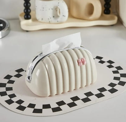 Serviette holder for organizing napkins on dining table