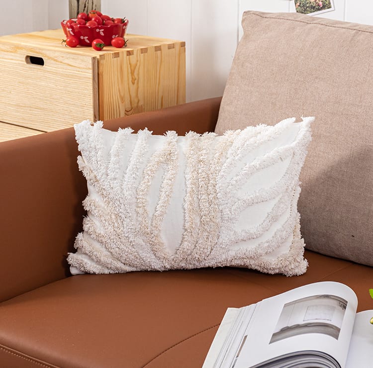 Beige and grey tufted coral patterned cushion cover, 30 x 50 cm.