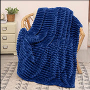 200 × 230cm Fleece Soft Throw Blanket for Bed, Sofa and Outdoor Use