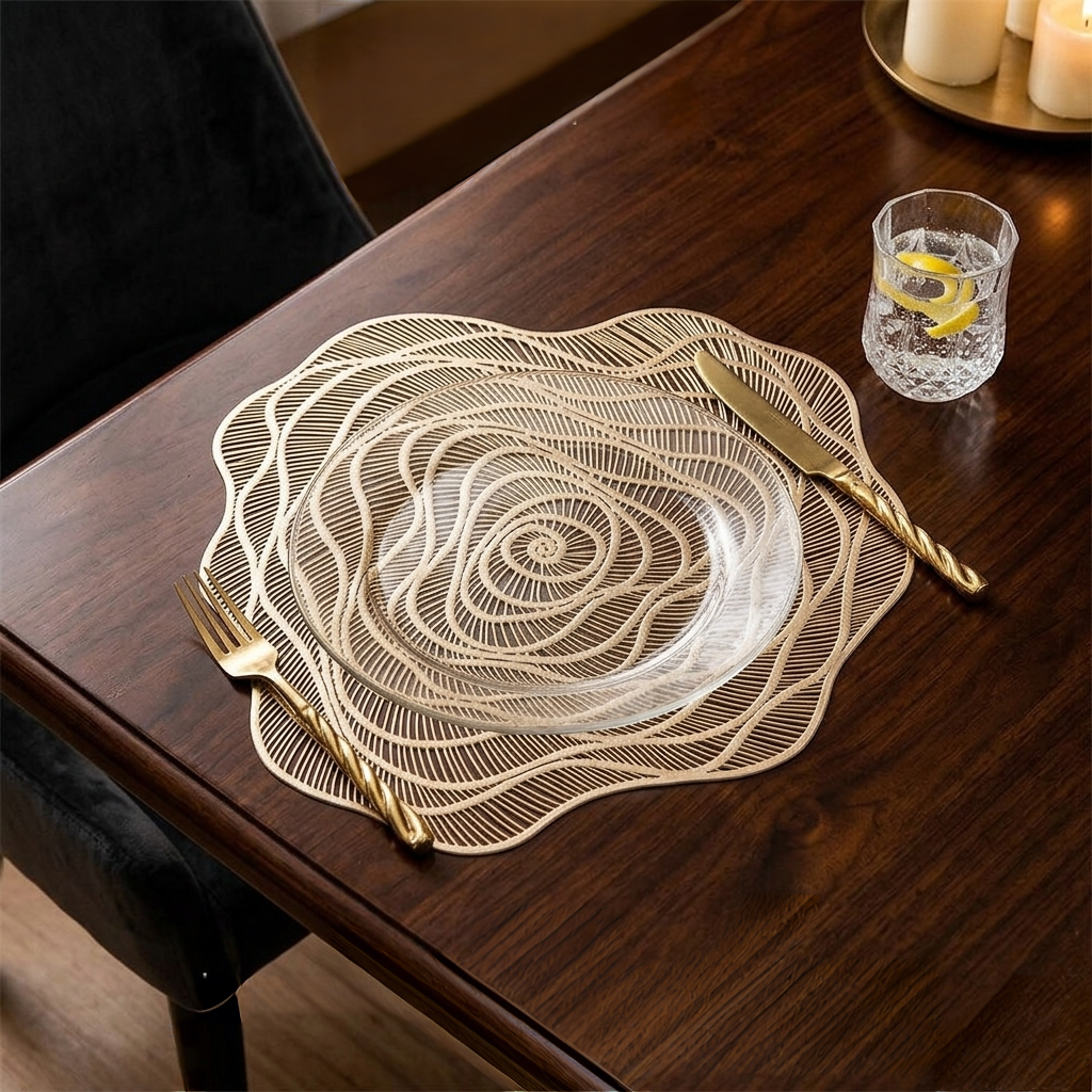Set of 6 elegant rose-shaped table mats, 38 cm each