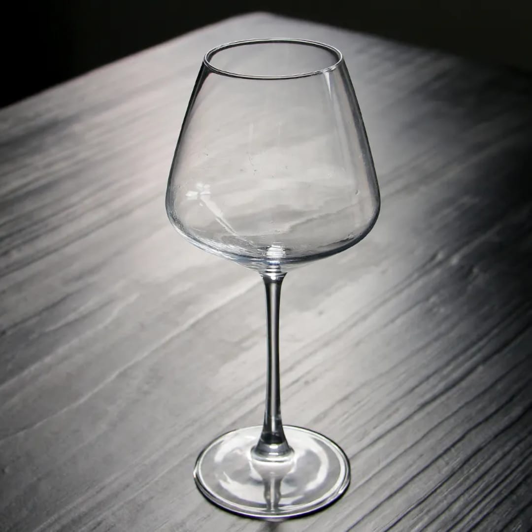 730ml Tulip-Shaped Wine Glass