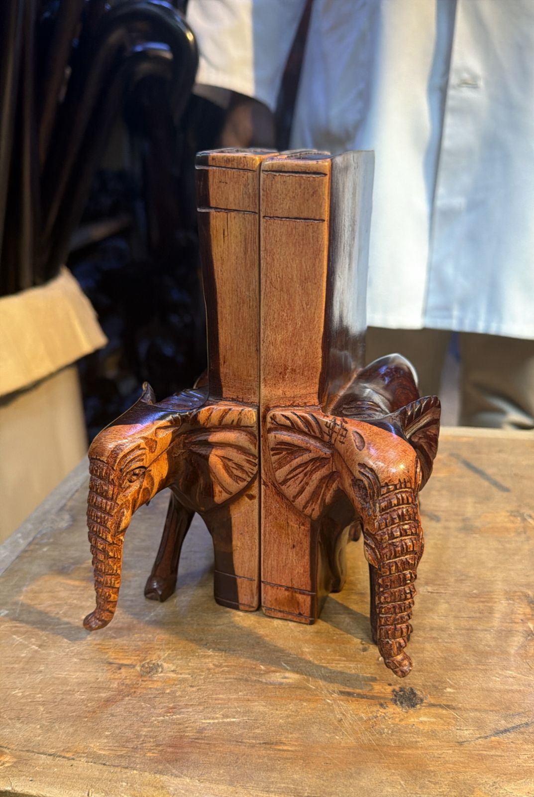 20 cm Wooden Bookends with Elephant Design
