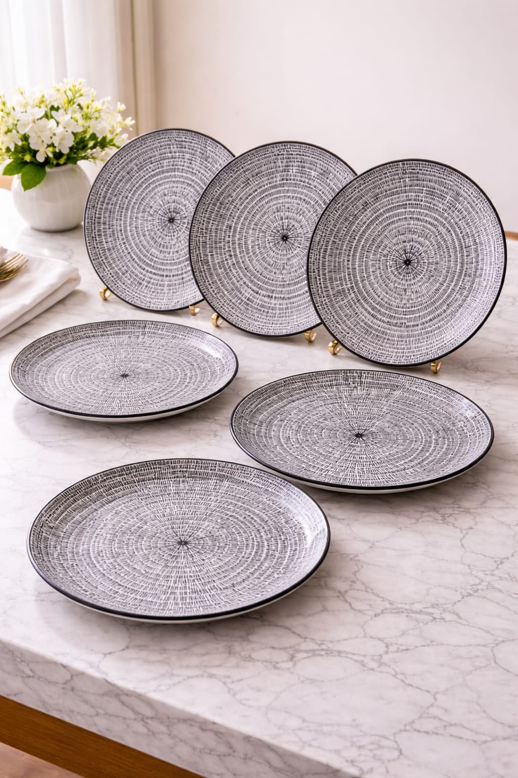 Savanna Plate with modern eye catching design