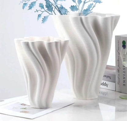 Ceramic Vase For Tabletop Décor