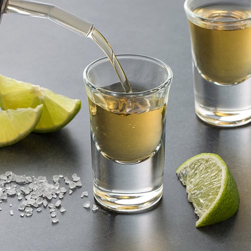 6pcs 30ml shot glasses set, clear glass tot glasses for serving drinks. 