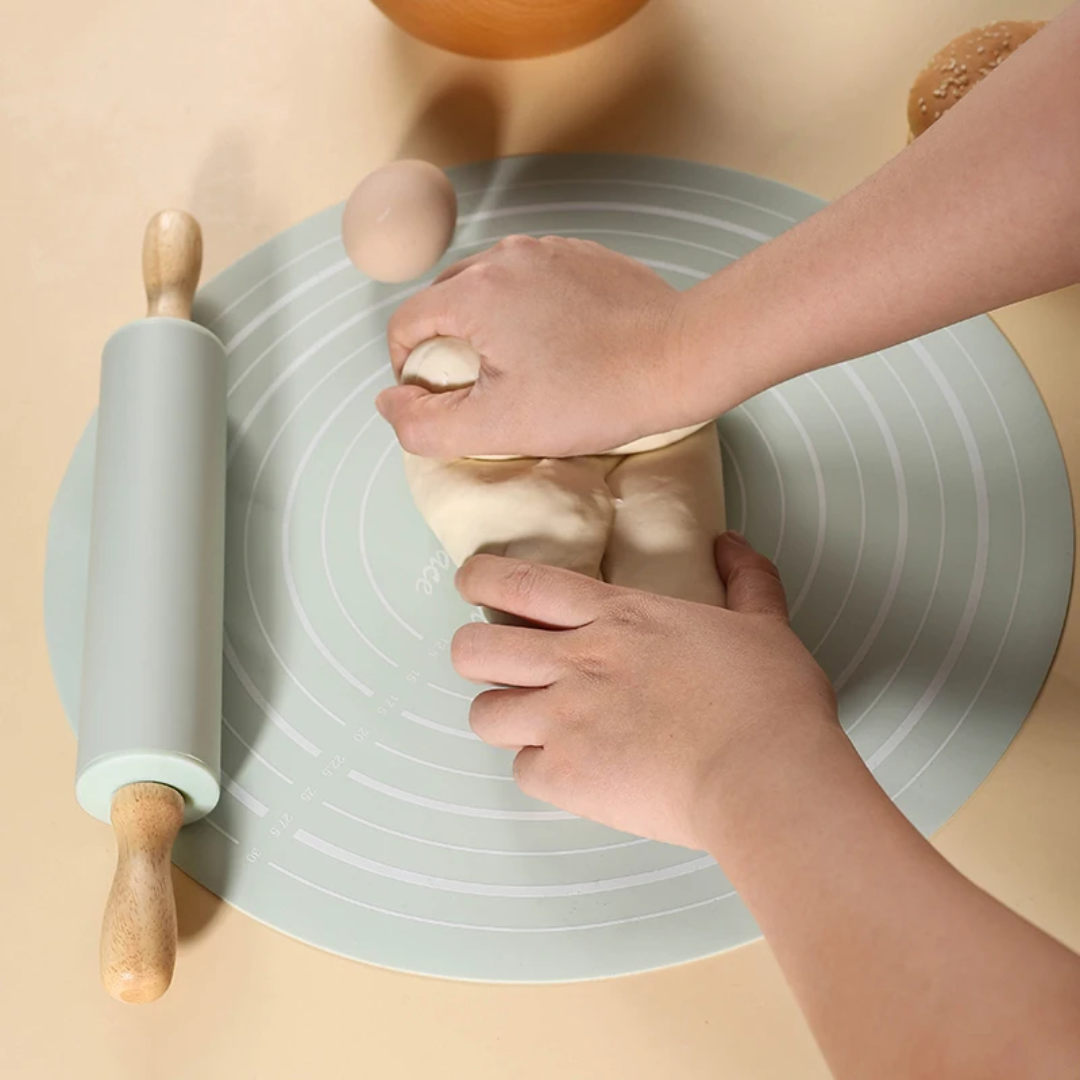 Baking Mat With Rolling Pin Set