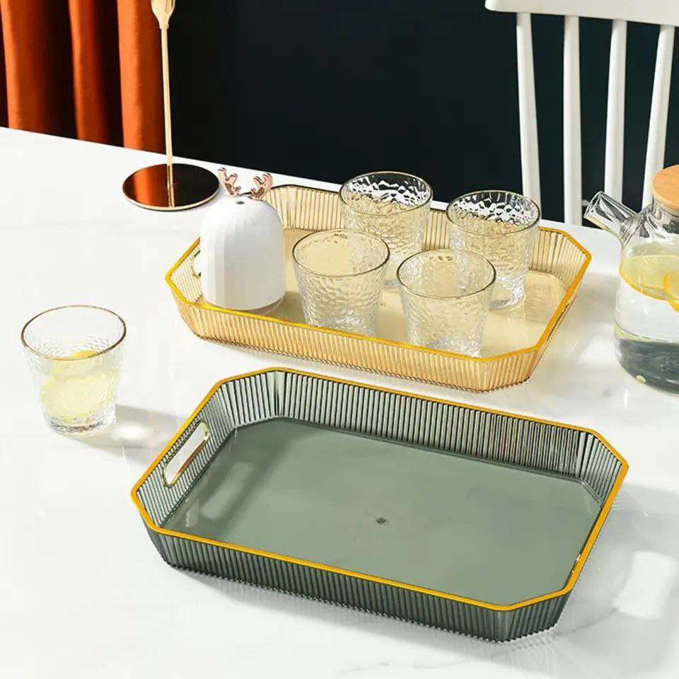 Nordic tray with gold rim in green and gold for serving and décor