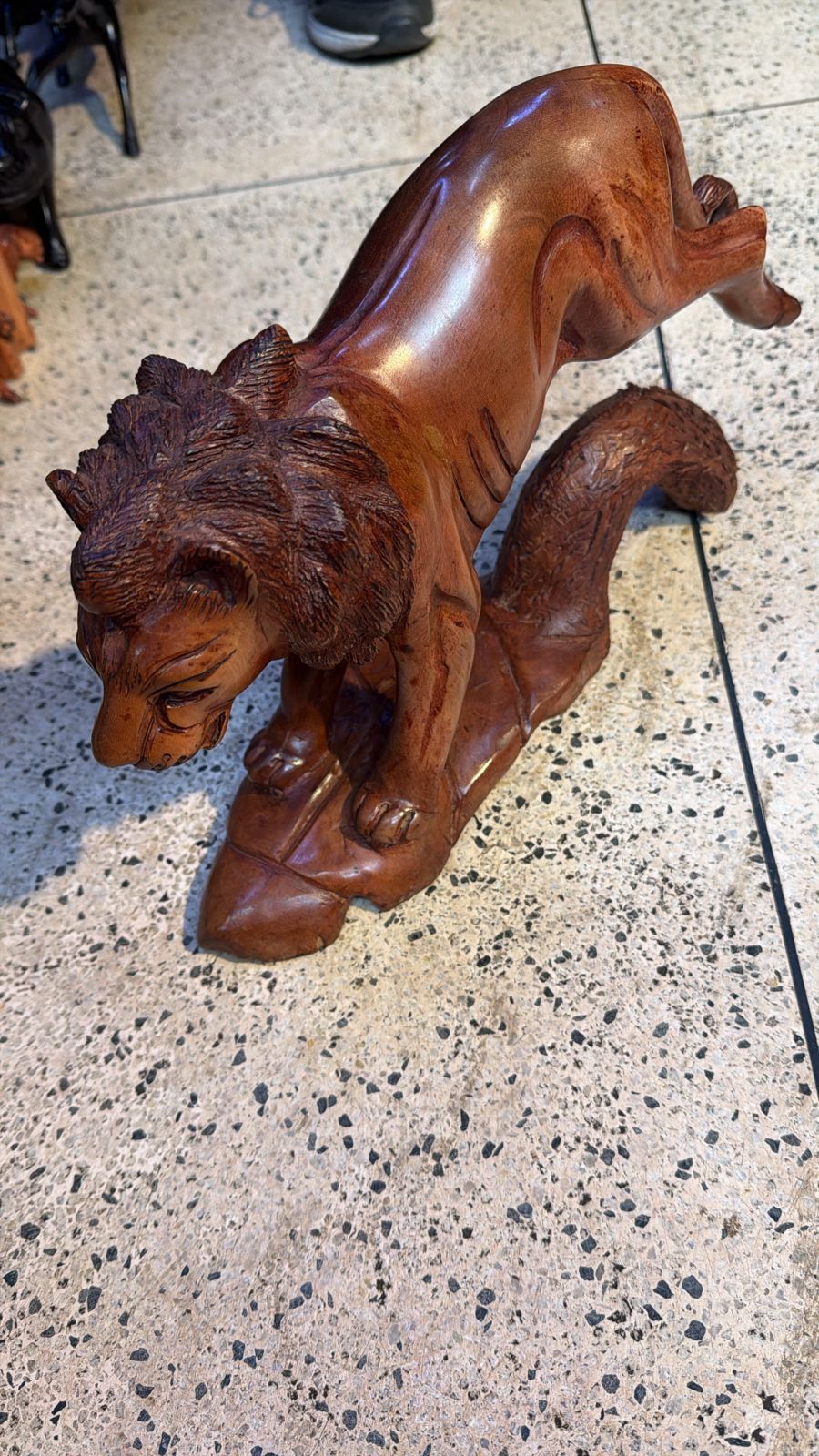 Lion Statue Décor (35 × 24 cm)