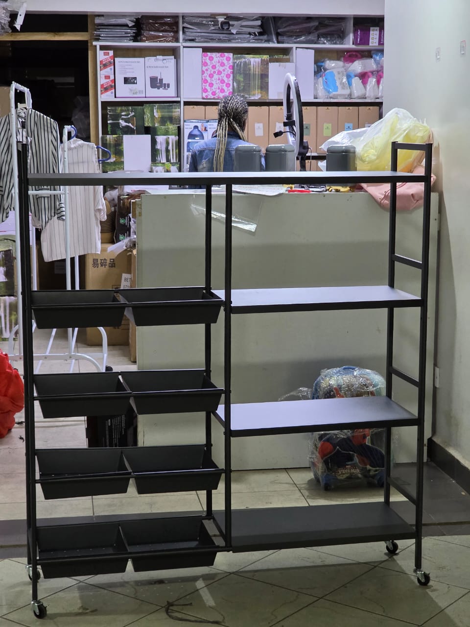 Black Metal Kitchen Storage Rack with Lockable Wheels, 120 × 32 × 135cm