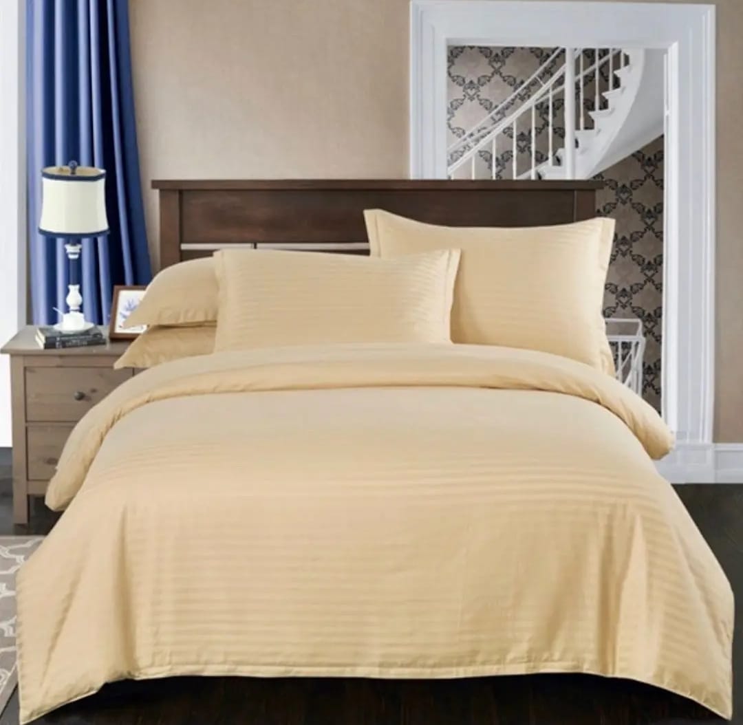 White striped duvet cover set with bedsheet and 4 pillowcases for modern bedroom décor