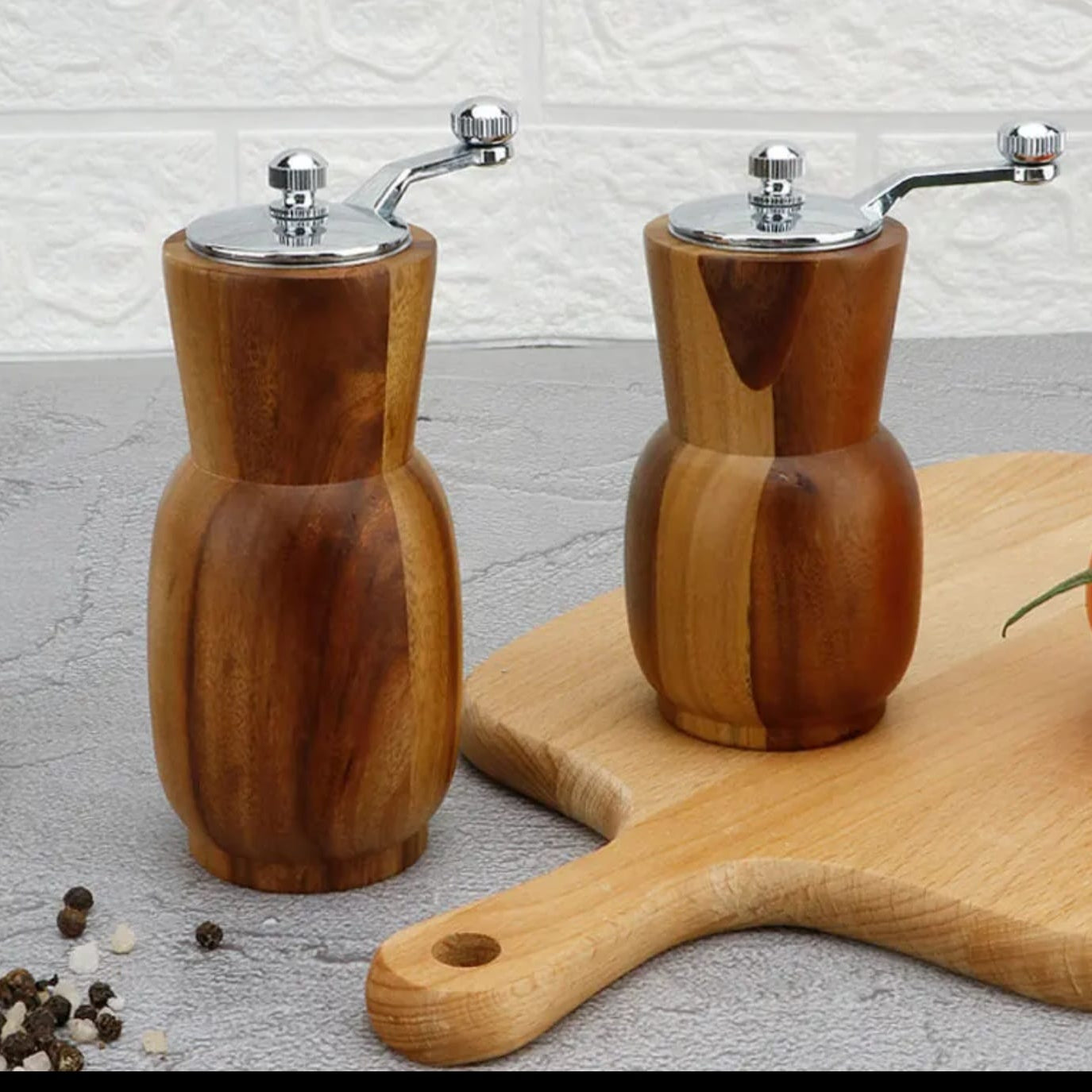 Acacia Manual Salt and Pepper Grinder Set