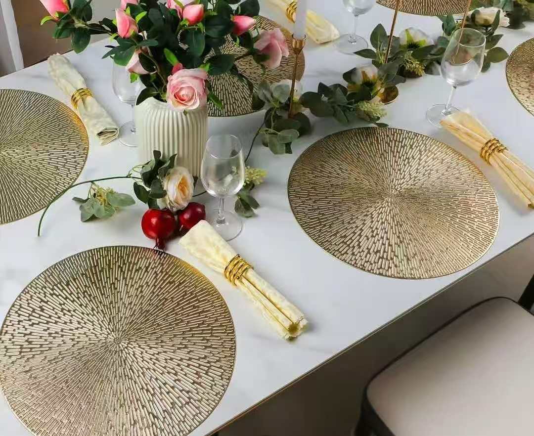 Set of 6 non-woven round table mats for dining table