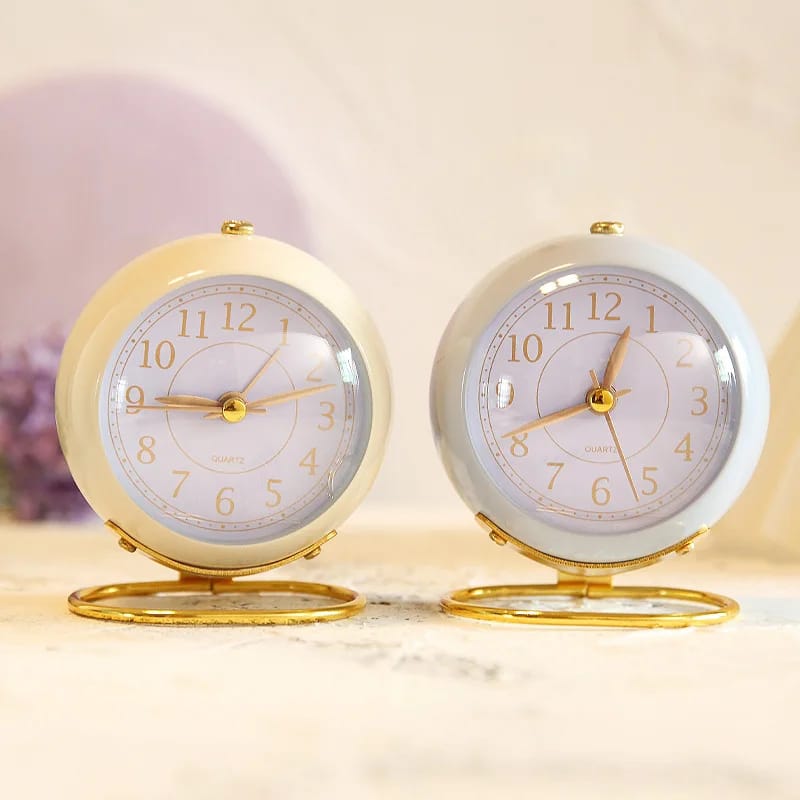 Silent Non-Ticking Retro Vintage Alarm Clock With Night Light
