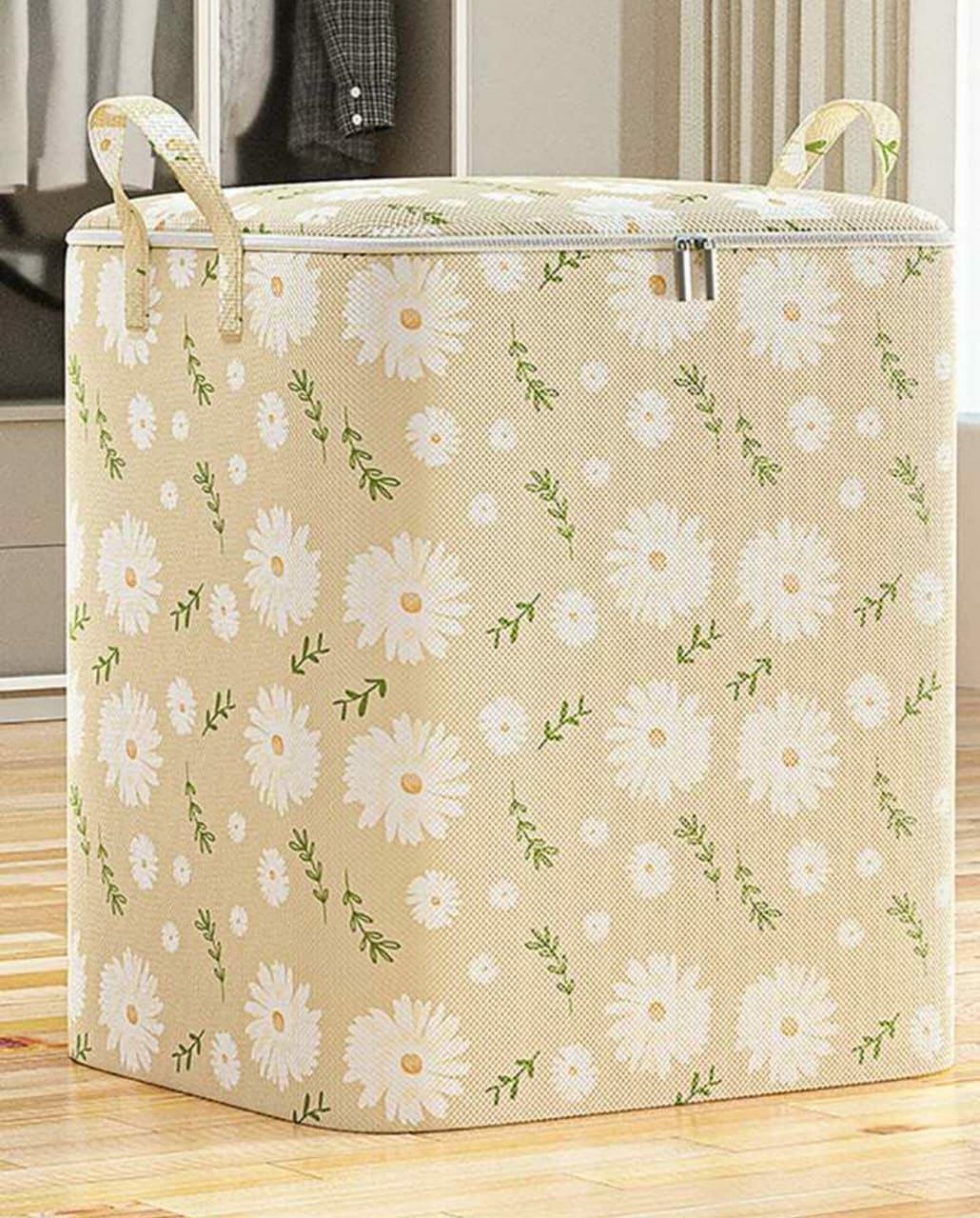 Set of three non woven zipper storage bags in different sizes for organizing clothes and bedding