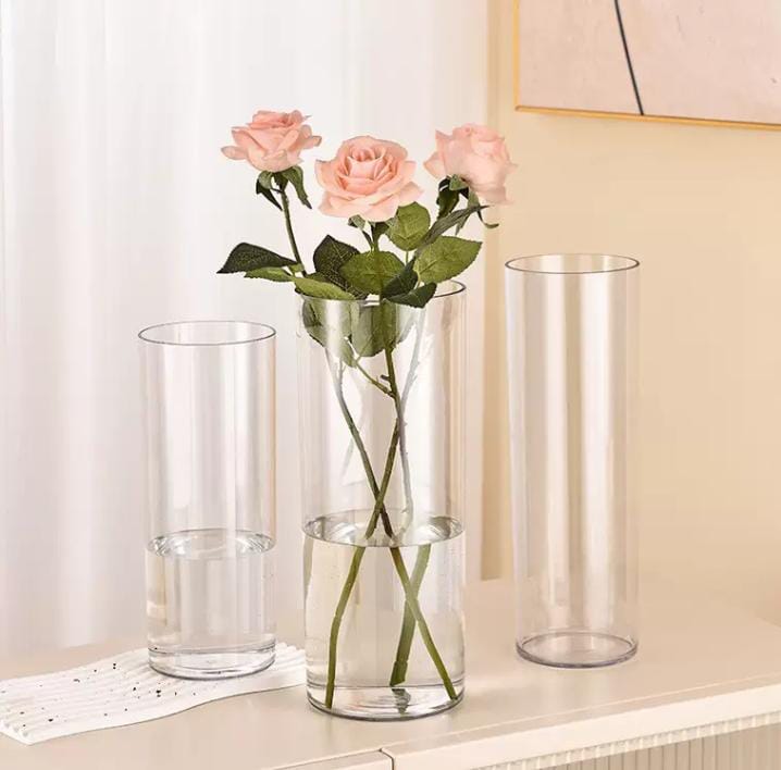 Modern clear glass vase, 35 cm tall, with sleek creative design