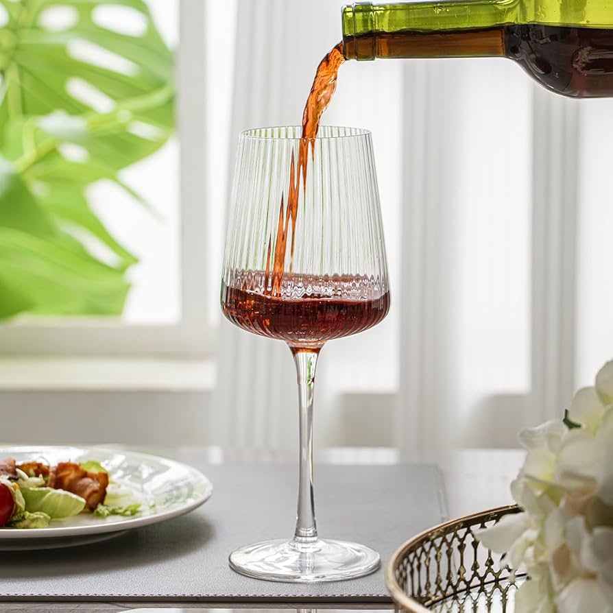 4 piece classic striped transparent wine glass set for serving red and white wine.