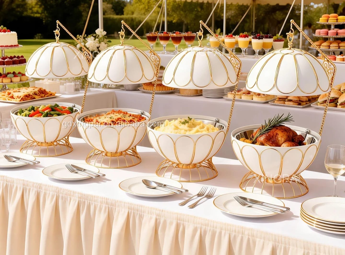 Alt Text
8-litre egg-shaped round chafing dish with a transparent lid, hanging lid holder, and heating stove for elegant buffet food service.