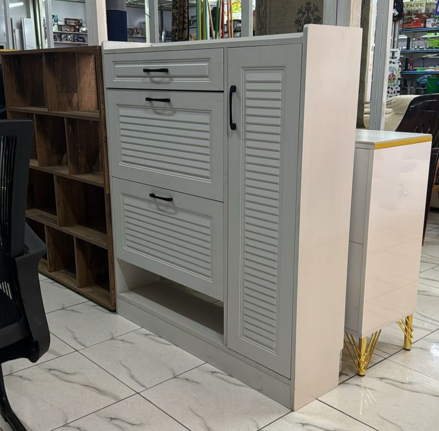 Bucket Flip Shoe Cabinet