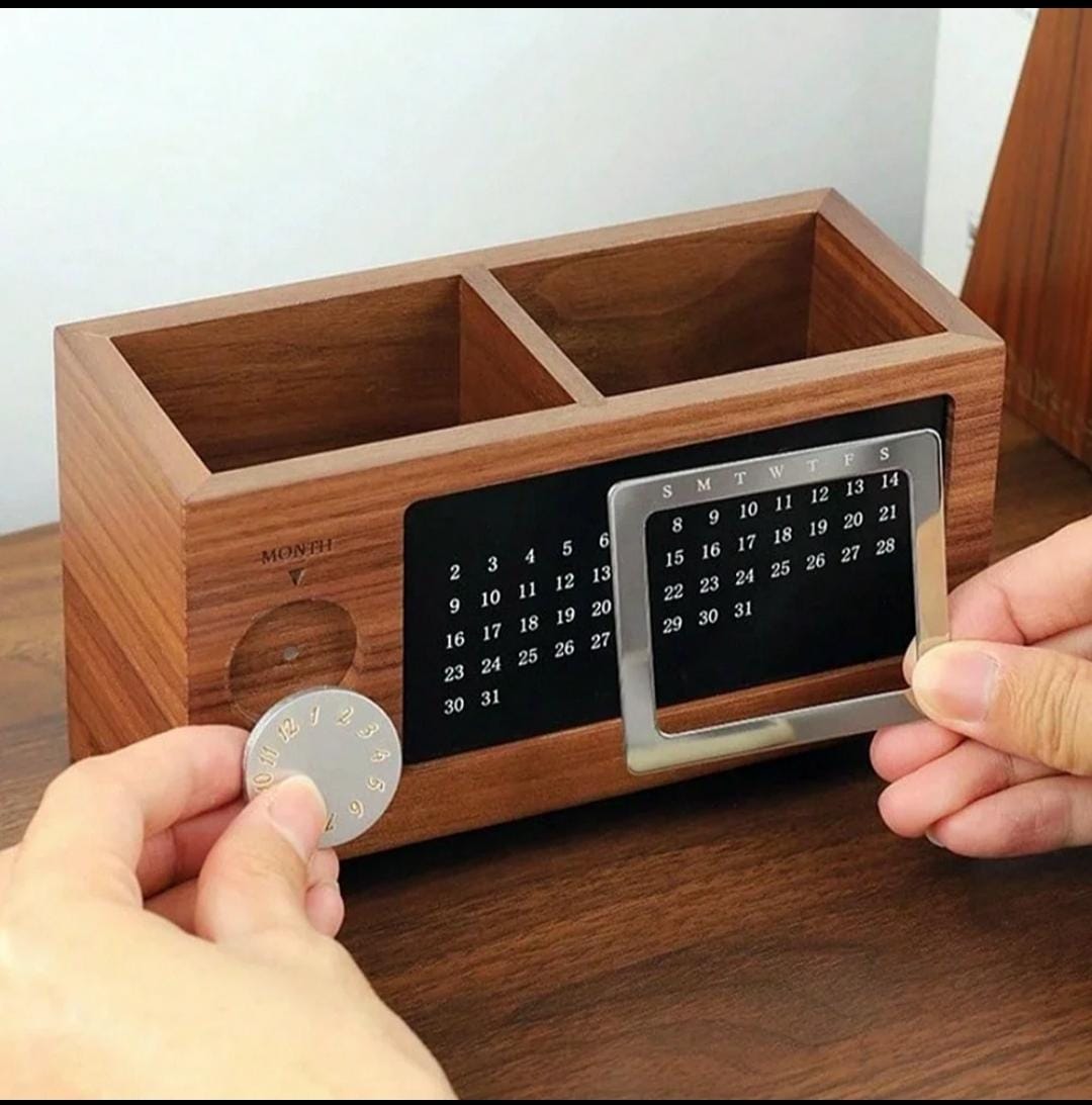 Maple Wood Pen Holder with Perpetual Calendar