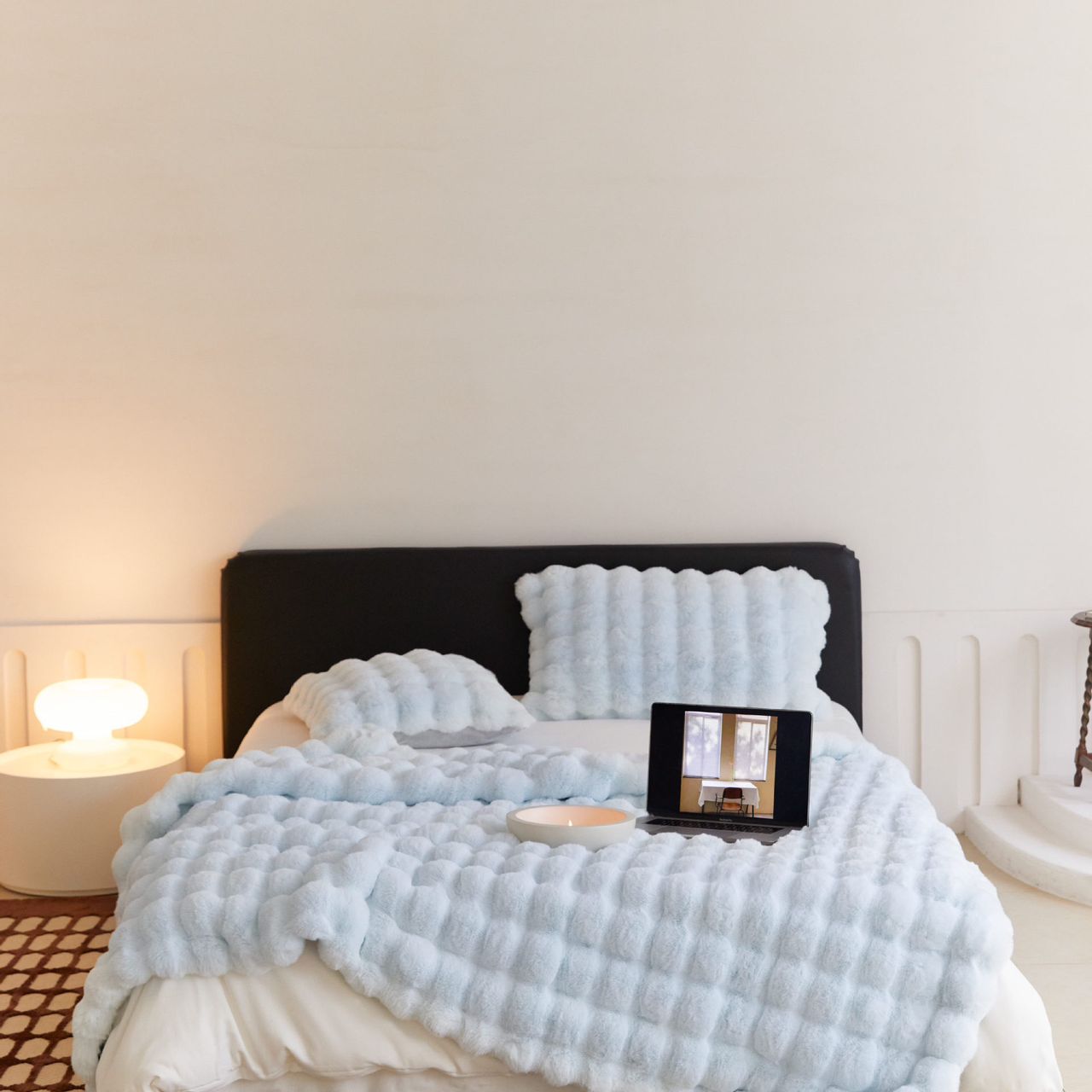 Soft Double-Layer Faux Furry Bubble Blanket